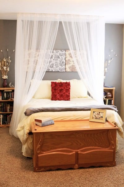Romantic canopy bedroom
