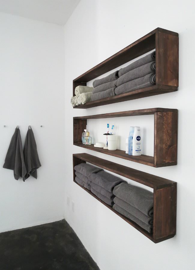 https://www.ohmeohmyblog.com/wp-content/uploads/2014/04/DIY-Floating-Shelves-15.jpg