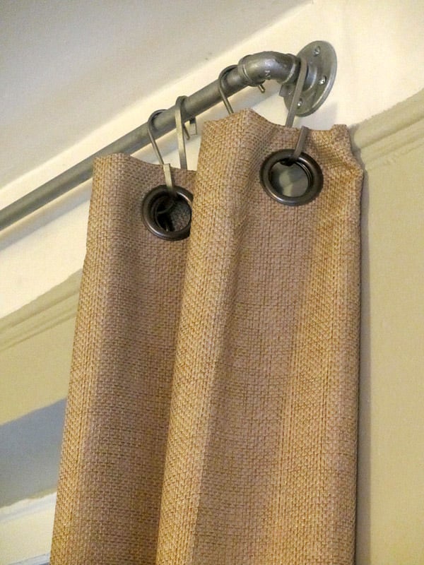 diy-industrial-pipe-curtain-rods-02