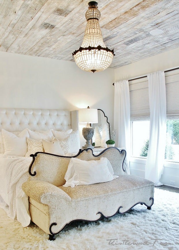 master-bedroom-decorating-for-Christmas