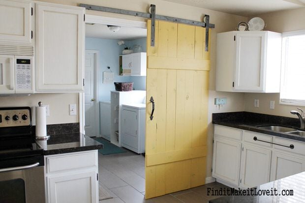 diy-barn-door-track-Find-It-Make-It-Love-It