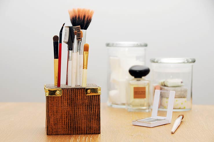 15 Best Makeup Organizer Ideas - DIY Makeup Organization and Storage