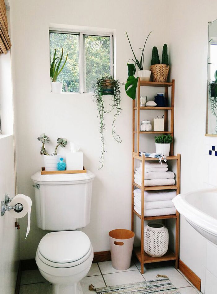 Small bathroom on sale decor ideas
