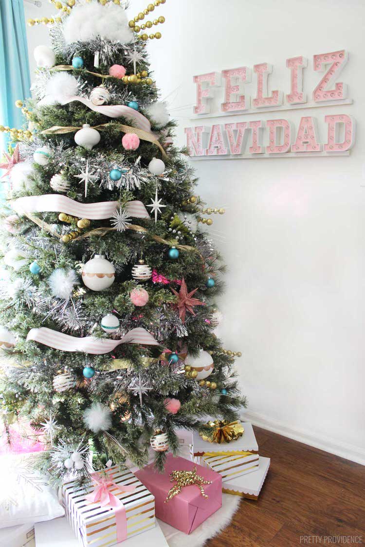 12 Christmas Tree Theme Ideas