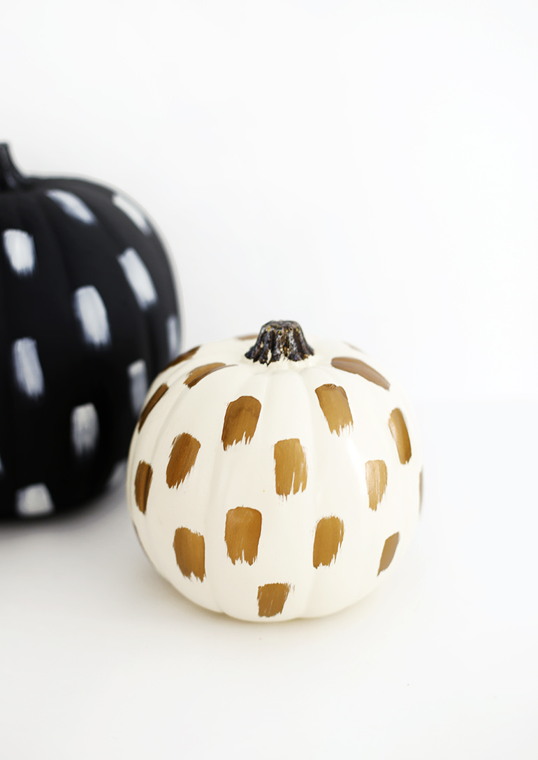 Pumpkin Decorating Ideas : 11 Ideas for Pretty Pumpkins