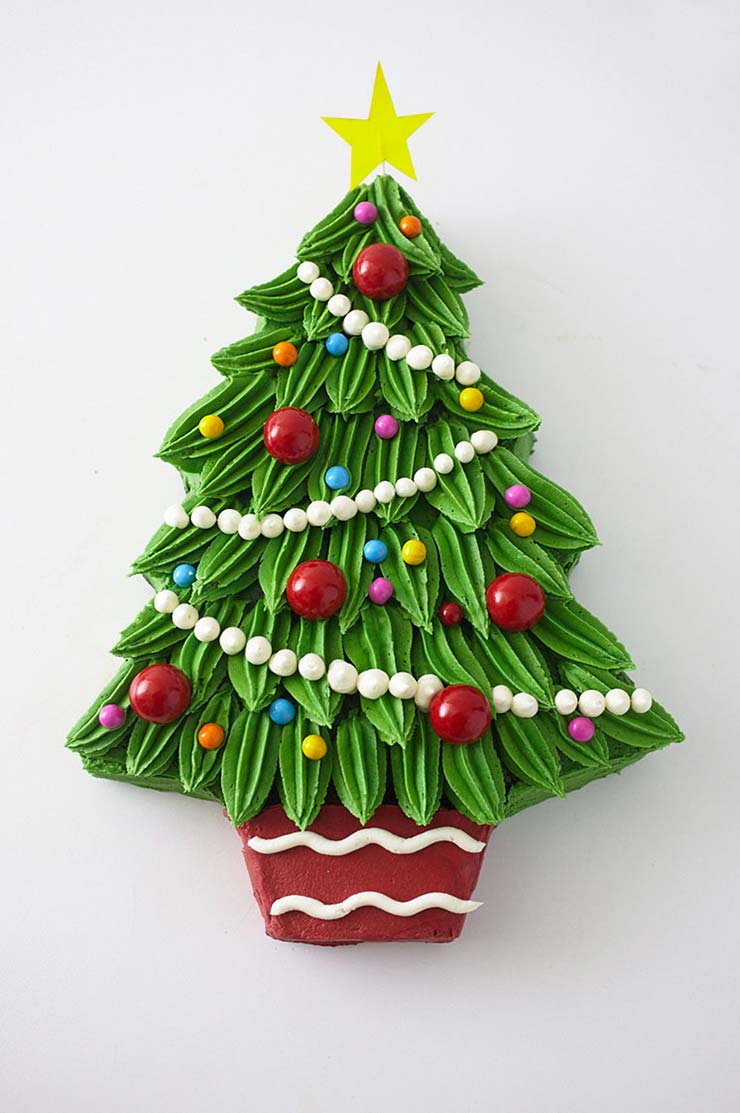 https://www.ohmeohmyblog.com/wp-content/uploads/2019/11/Christmas-Tree-Cakes-2.jpg