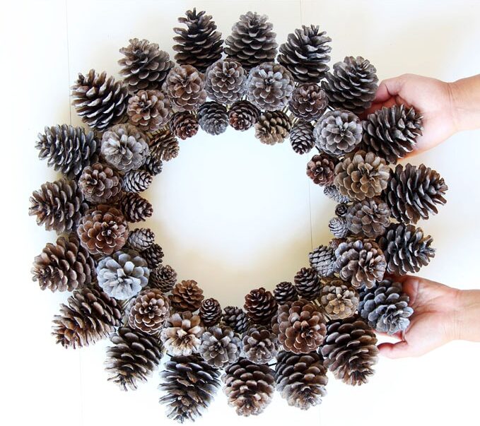 diy pinecone wreath idea